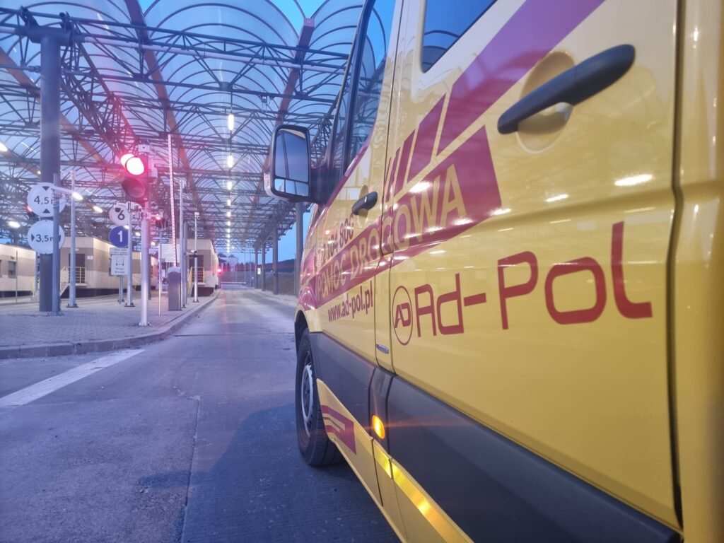 Holowanie TIR Wrocław na autostradzie – szybka i bezpieczna pomoc drogowa dla kierowców ciężarówek w regionie Dolnego Śląska.