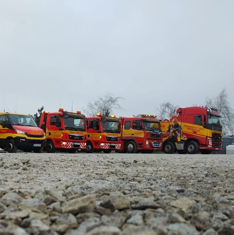 Holowanie TIR Wrocław podczas awarii na autostradzie A4, profesjonalna pomoc drogowa dla ciężarówek.